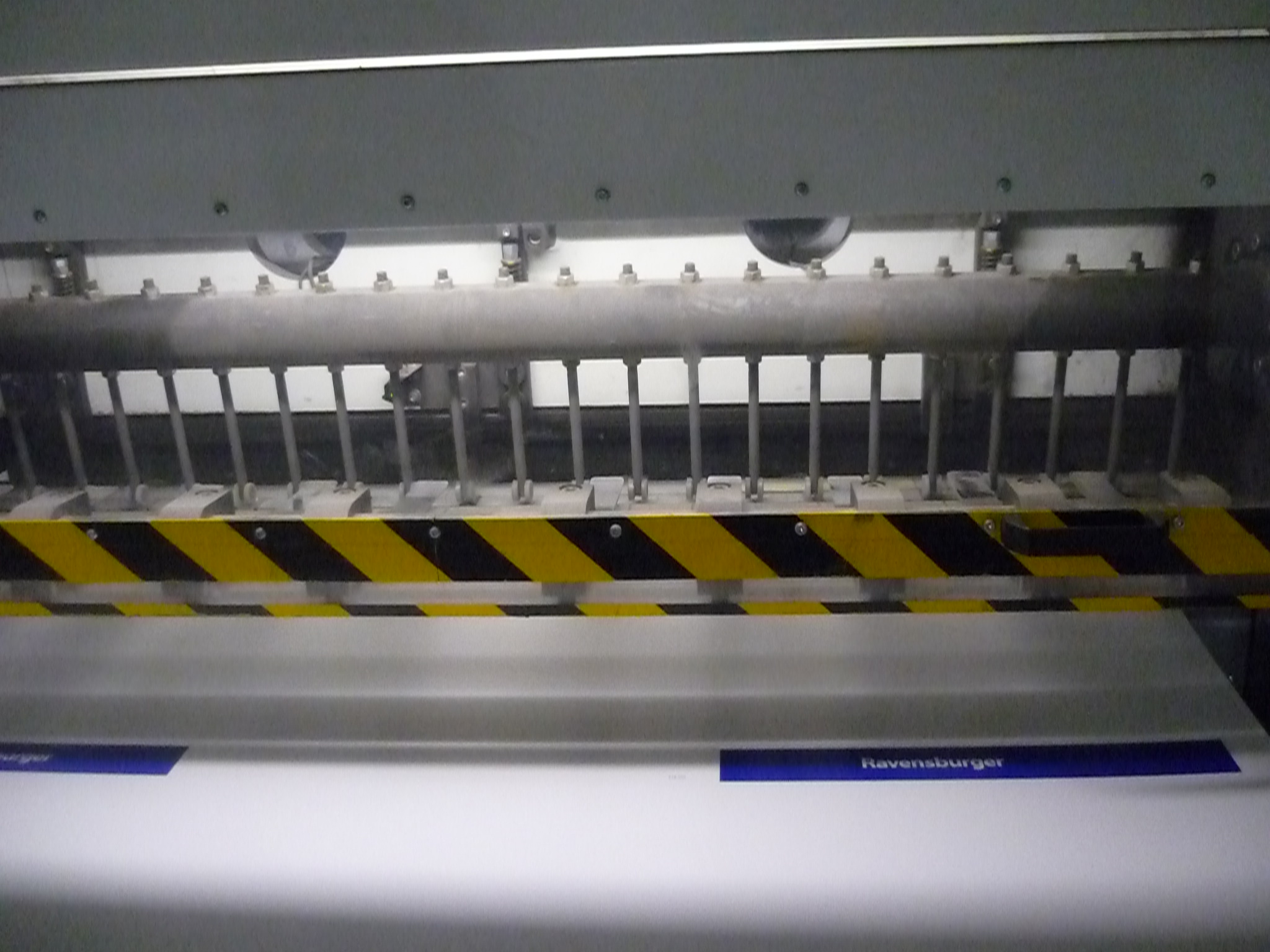 Halbautomatische Flachbettstanze