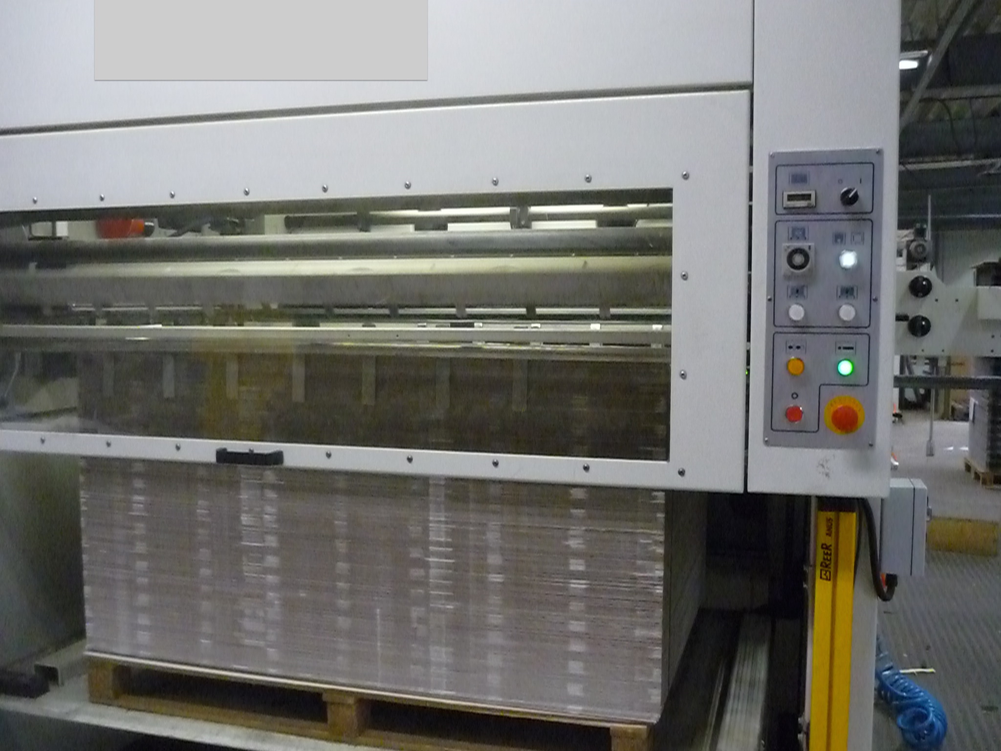 Halbautomatische Flachbettstanze